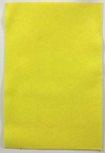 Dekorační filc 150 g/m2 - barva světle žlutá - 20×30 cm